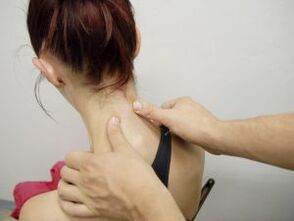 Pagmasahe alang sa pagtambal ug paglikay sa cervical osteochondrosis